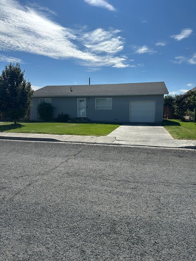 Building Photo - 2 Bedroom 2 Bathroom Home for Rent