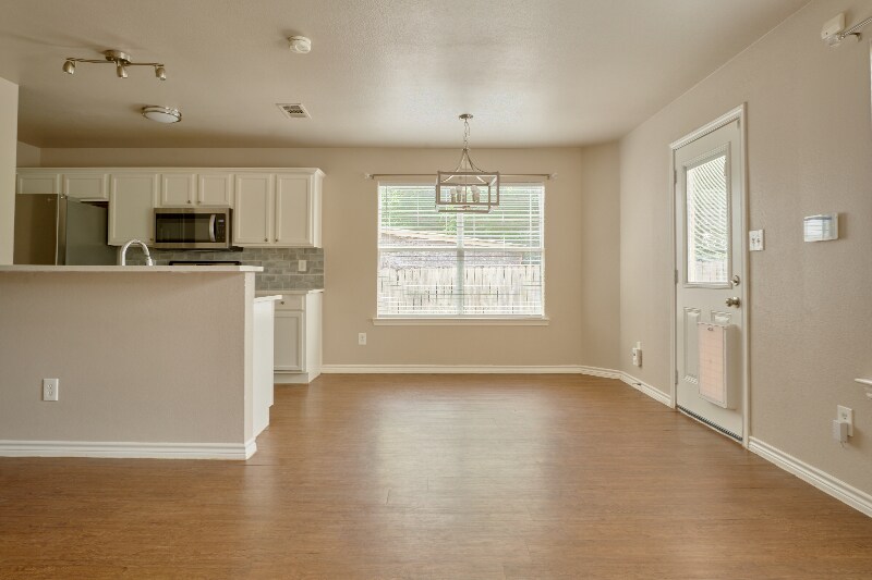Building Photo - 1582 Parkfield Cir