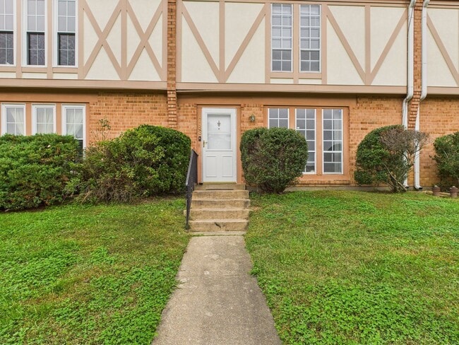 Primary Photo - 783 Pleasant St