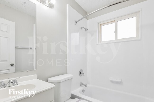 Building Photo - 14389 Wild Fox Ct