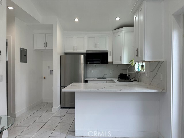 Building Photo - 7013 Bellaire