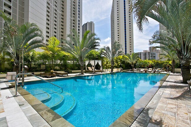 Building Photo - Allure Waikiki - 2 bedroom, 2 bath with 1 ...