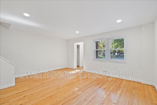 Building Photo - 4411 Harrison St NW