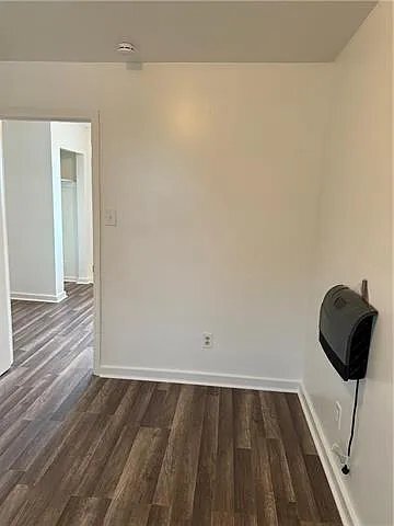 Building Photo - 321 Bengal Rd