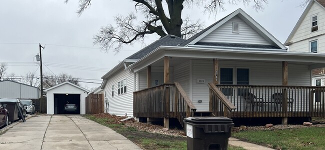 Building Photo - 1745 Garfield St