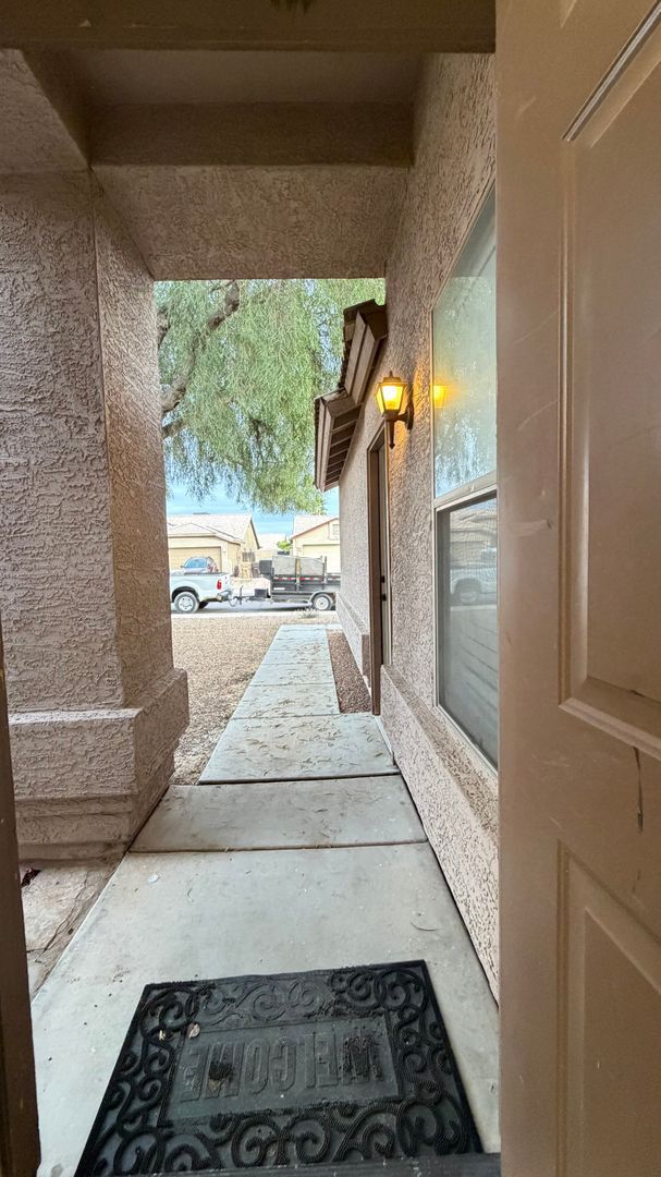 Building Photo - Freshly Painted 3 bedroom/2 bathroom Peoria Home!