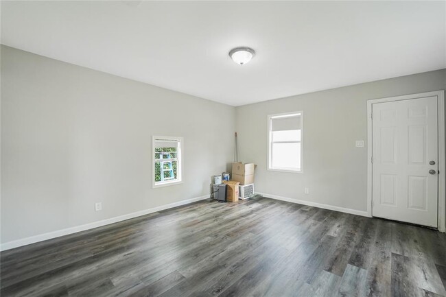 Building Photo - 7402 Wileyvale Rd