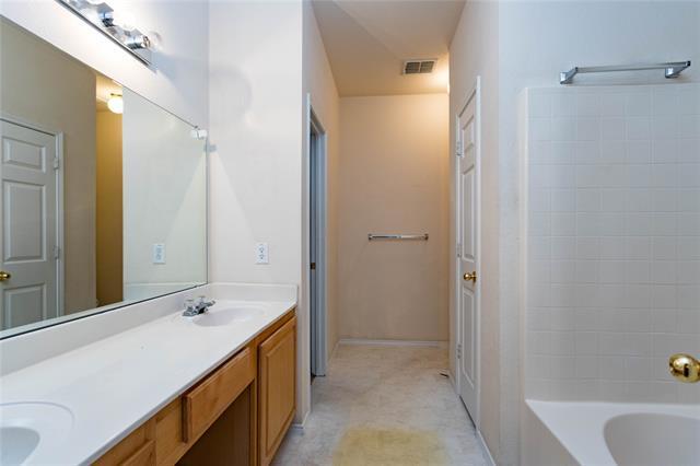 Building Photo - 1305 Auburn Dr