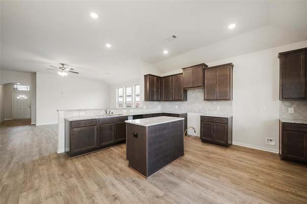 Building Photo - 13096 Laura Lake Dr