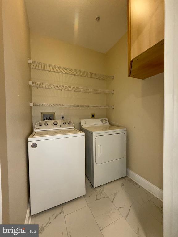 Building Photo - 1571 Spring Gate Dr.