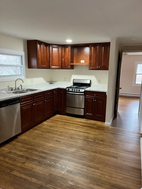 Building Photo - 79 Main St