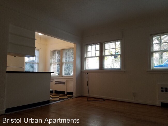 Building Photo - 911 SE 60th Ave