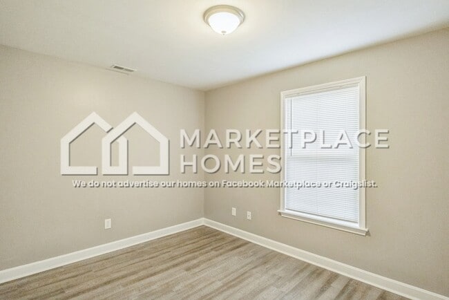 Building Photo - 216 Hendricks Pl