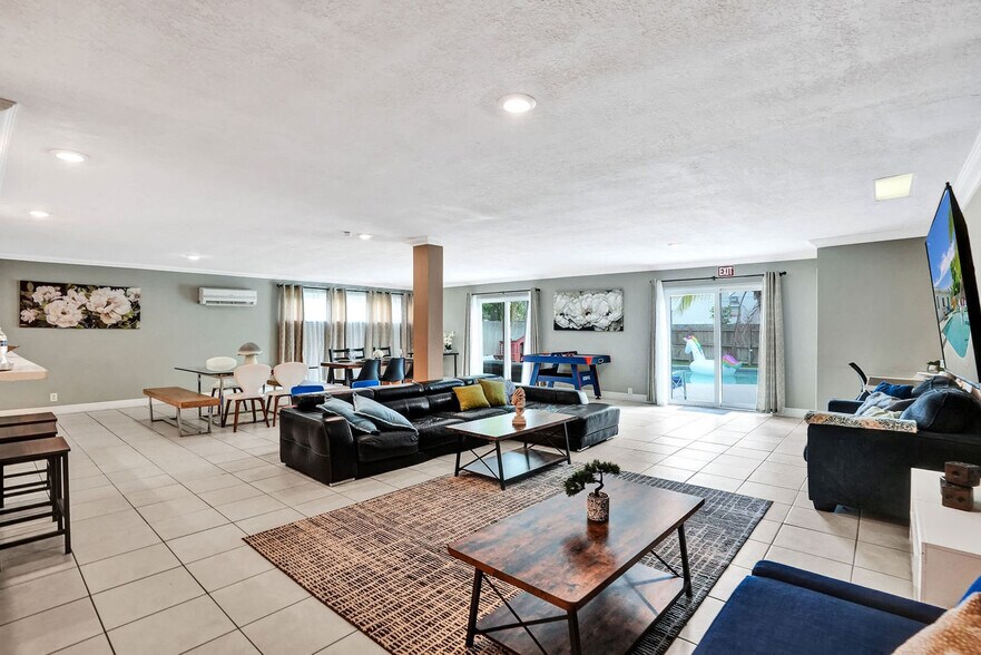 Building Photo - 5415 Harrison St