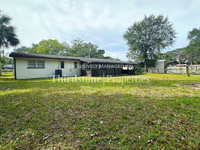 Building Photo - 8105 Santillo Dr