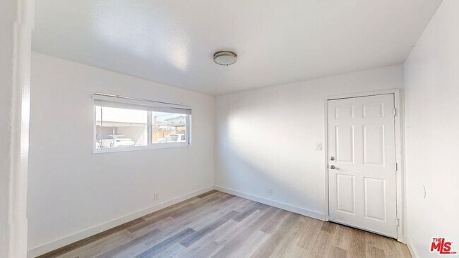 Building Photo - 2129 Monroe St