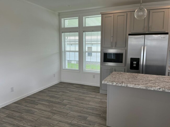 Building Photo - 246 Caviller Ct