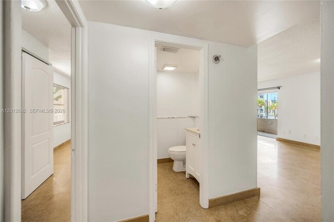 Building Photo - 7757 SW 86th St
