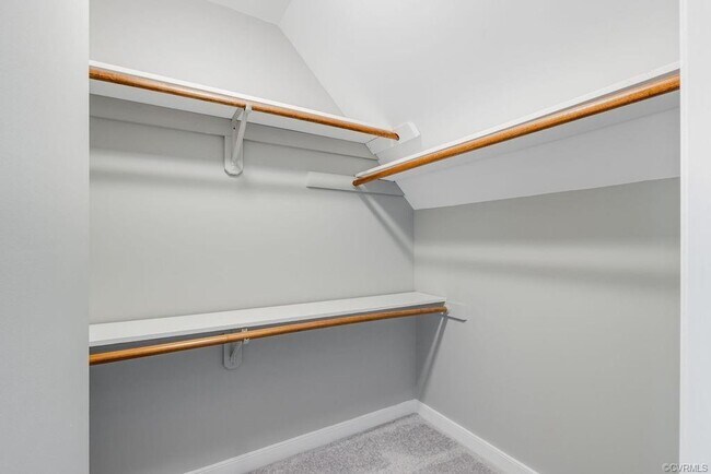 Building Photo - Queensmill