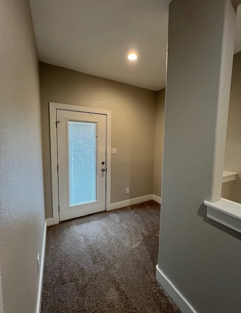 Building Photo - 710 Vassar Ct