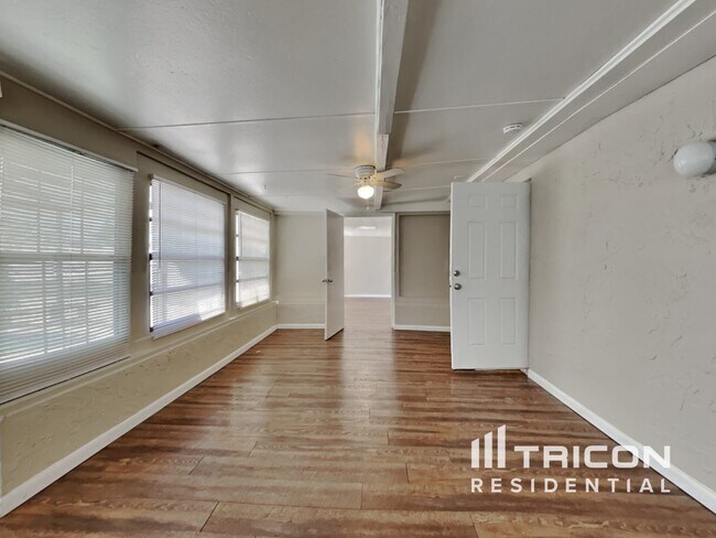 Building Photo - 11404 Larkwood Way