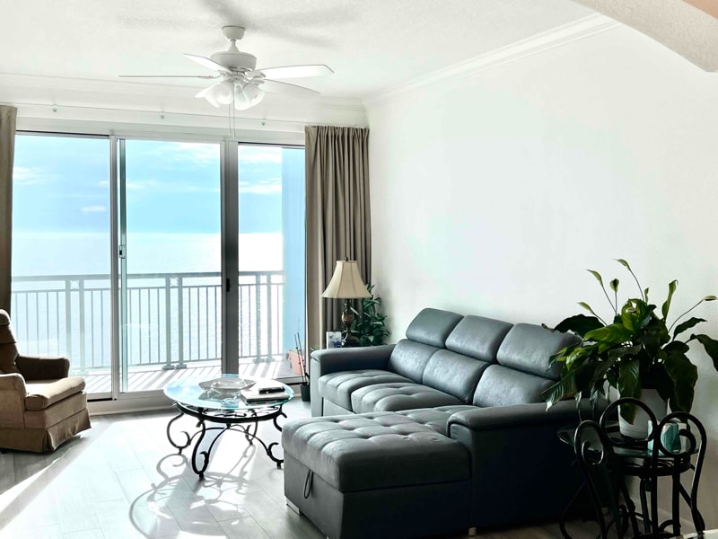 Building Photo - 2228 Beach Dr