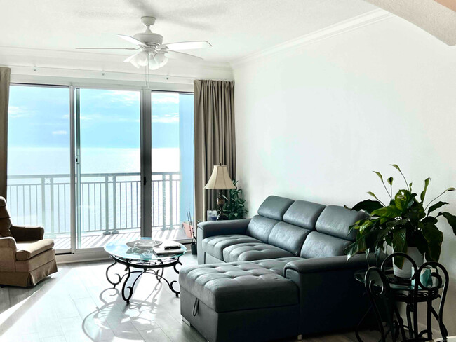 Building Photo - 2228 Beach Dr