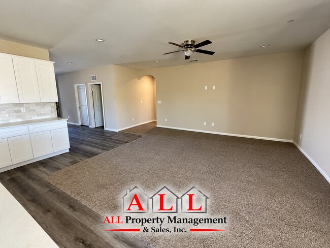 Building Photo - 6212 Curvy Hills Dr