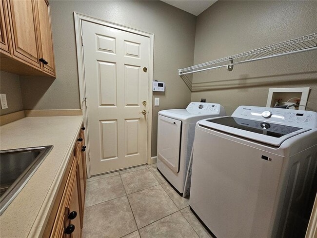 Building Photo - 3631 Square W Ln