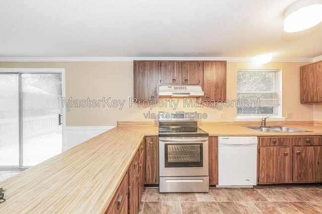 Building Photo - 104 Castle Bay Ct