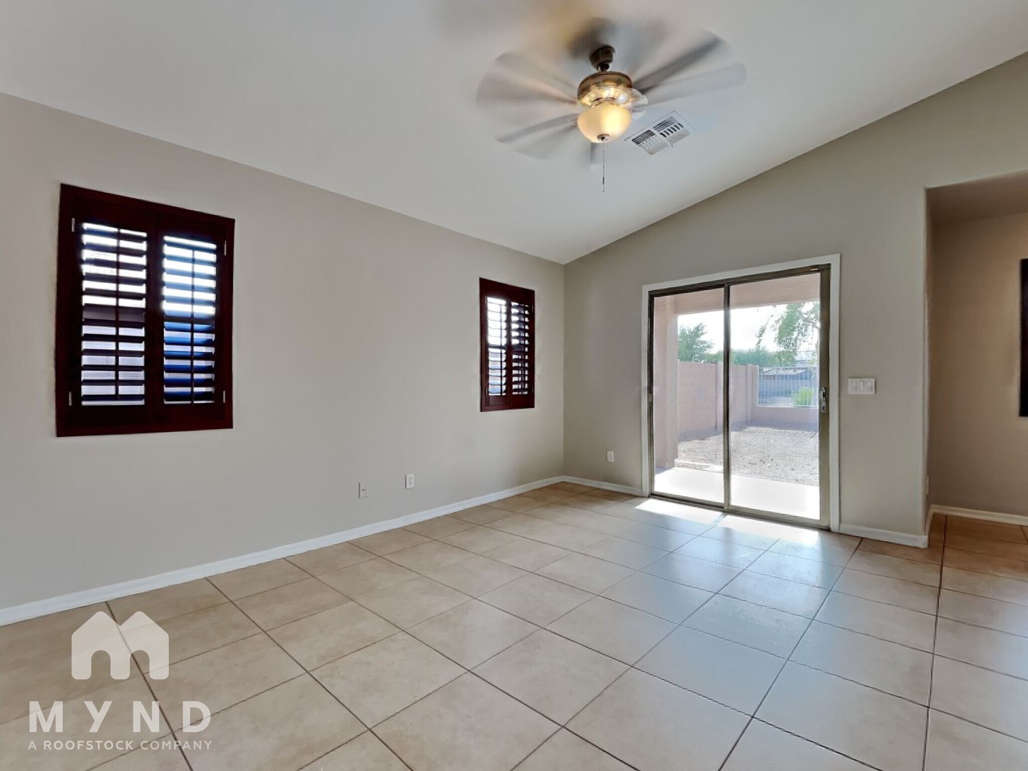 Building Photo - 11143 W Mariposa Dr