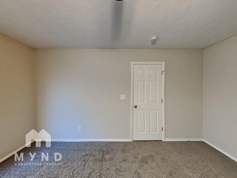 Building Photo - 135 Kimberly Creek Pl