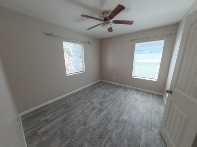 Building Photo - 756 E University Dr