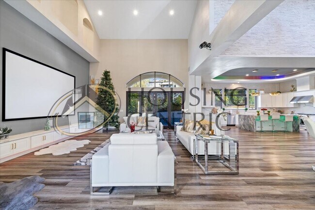 Building Photo - Breathtaking Luxury Custom Rental in Guard Gated Serrano Golf Community!!