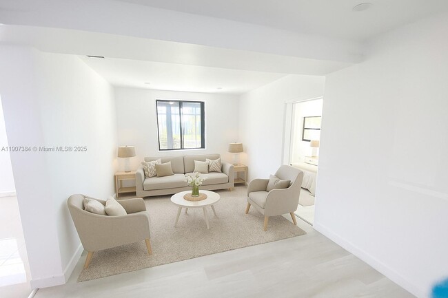 Building Photo - 631 NE 171 St