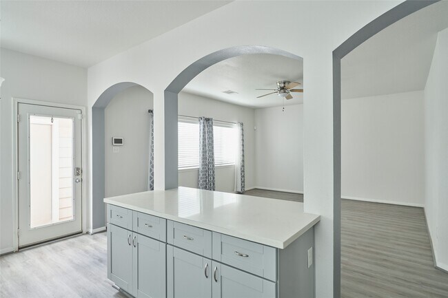 Building Photo - 21718 Grassy Hill Ln