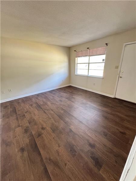 Building Photo - 122 Walz Cir