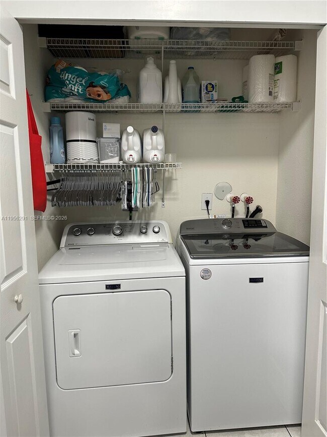 Building Photo - 8548 SW 166th Pl