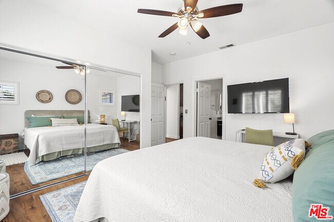 Building Photo - 4544 Tobias Ave