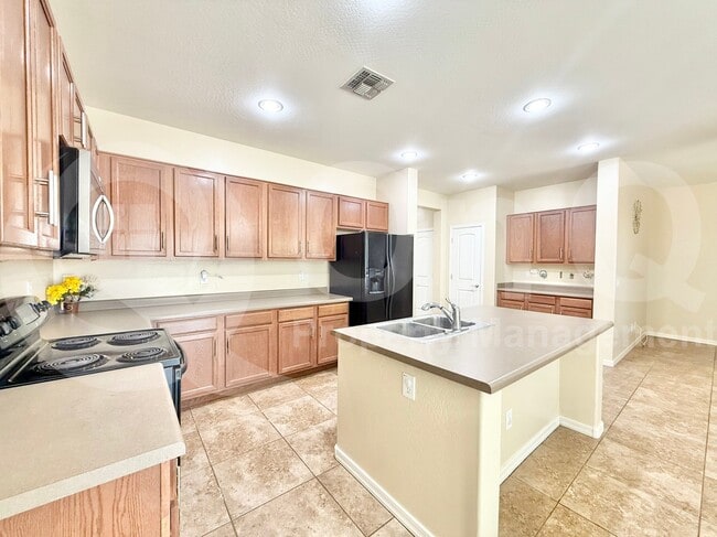 Building Photo - 2474 E Dulcinea Trail