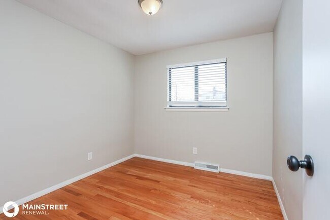 Building Photo - 1 CLARA AVE, ST PETERS, MO 63376