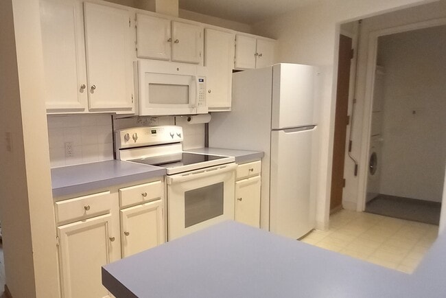 Building Photo - 11532 4th Ave NW