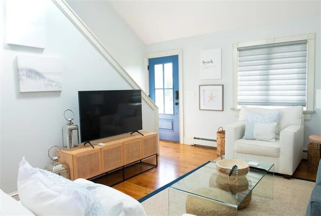 Building Photo - 163 Morrison Ave