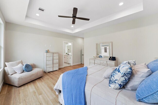 Building Photo - 2131 Blalock Rd