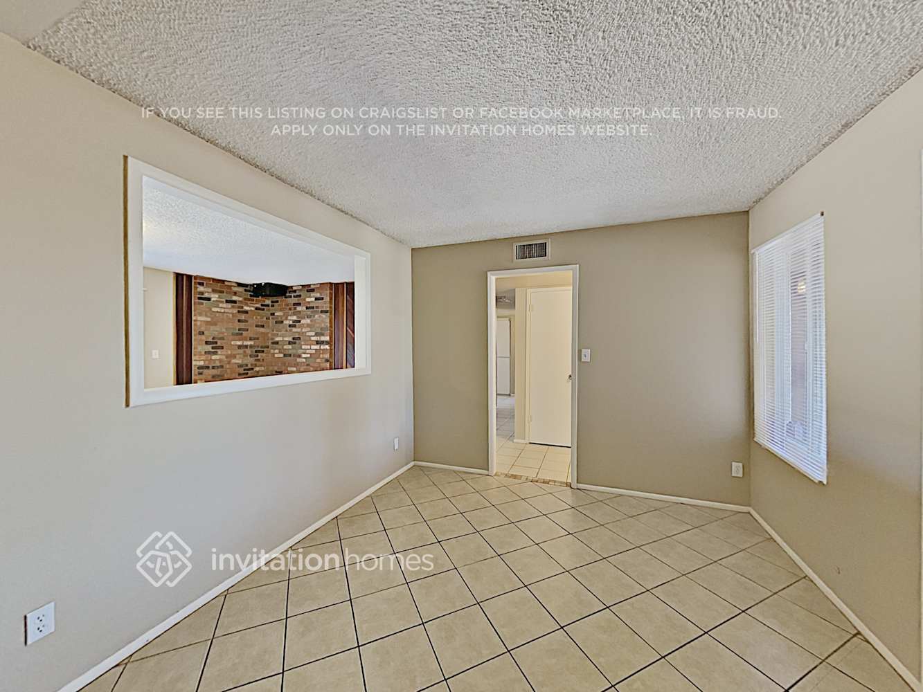 Building Photo - 1020 W Halstead Dr