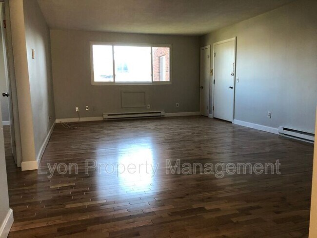 Building Photo - 1000 Willett Ave