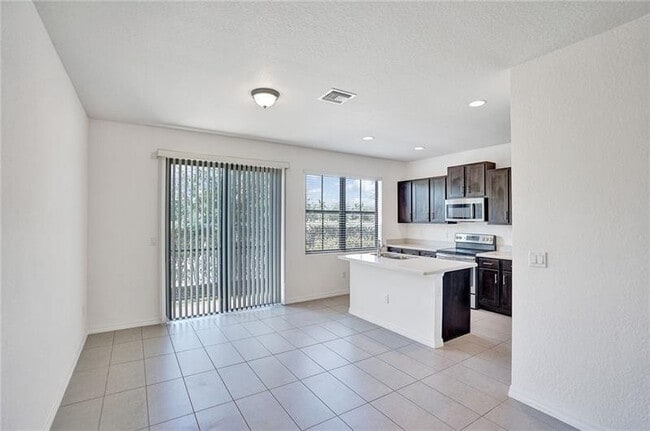 Building Photo - 3313 NW 11th Ave