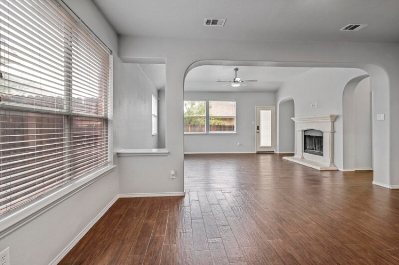 Building Photo - 5209 Memorial Dr