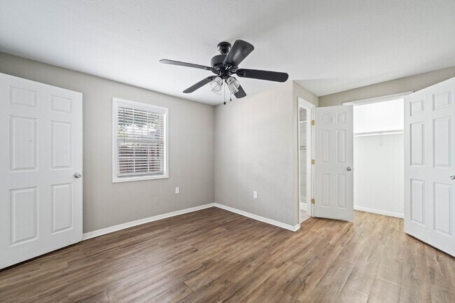 Building Photo - Two Bedroom Apartment in Tech Terrace