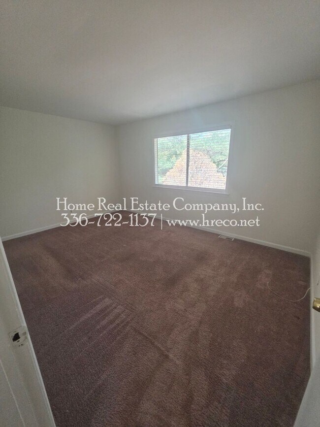 Building Photo - 1449 Brookwood Dr